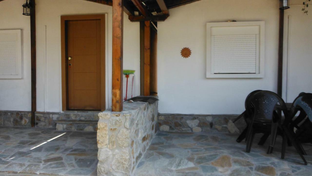 Rooms & Studios Christina Sarti Exterior foto